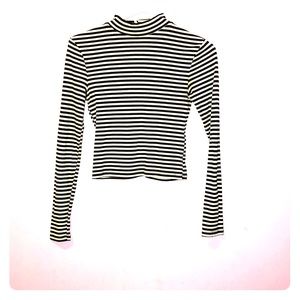 Black and white crop top!
